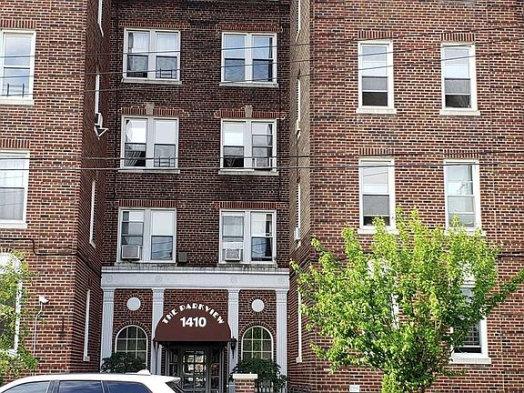 2nd image of 1410 Avenue S #5C