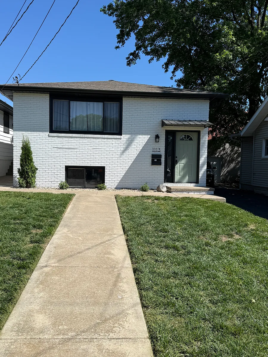 Building Photo - 1113 E Moneta Ave #B