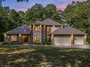 1461 Equestrian Rd, Ozark, MO 65721