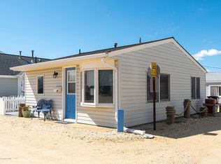 21 E Penguin Way, Lavallette, NJ 08735