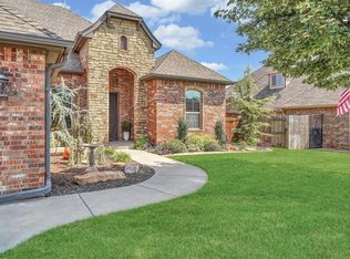 612 Old Home Pl, Yukon, OK 73099