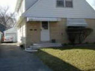 2341 N 69th St, Wauwatosa, WI 53213