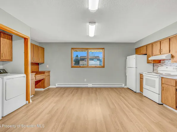 809 Moosic Rd, Old Forge, PA 18518