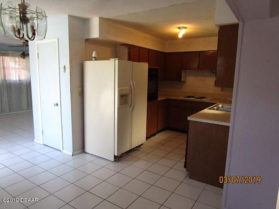 3rd image of 437 Flormond Ave