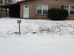 111 Blue Grass Ln, Belleville, IL 62220