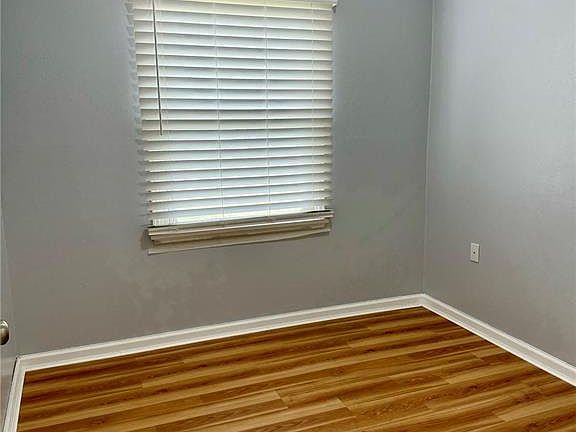 3rd image of 4400 Mohegan Dr