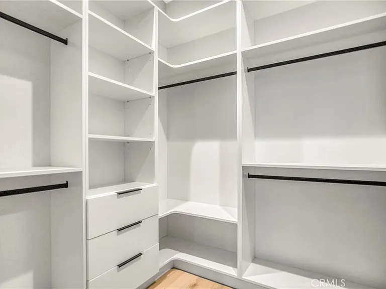 20522 Sherman Way — Photo 29