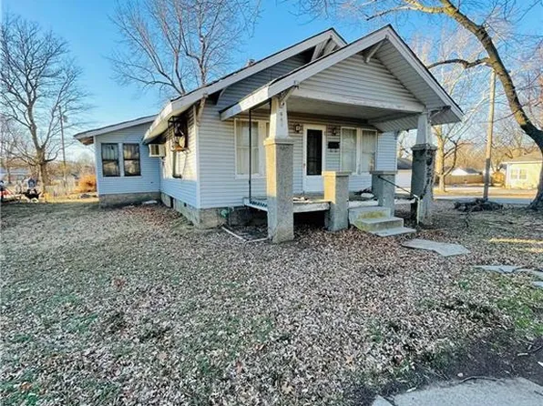 644 W Oak St, Columbus, KS 66725
