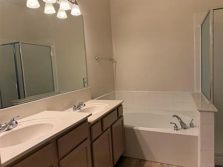 13401 Roadster Dr — Photo 12