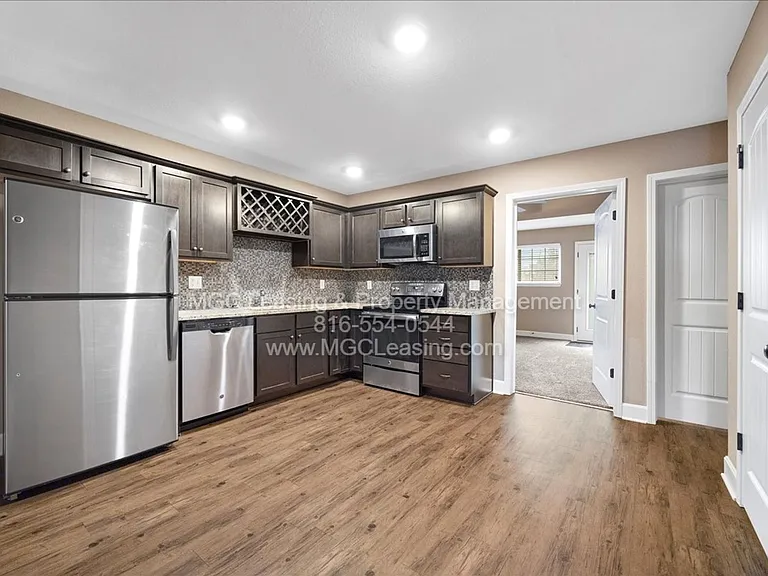 108-114 Barberry Ln — Photo 5