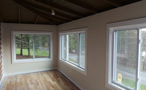 4th image of 210 Lake Shore Dr
