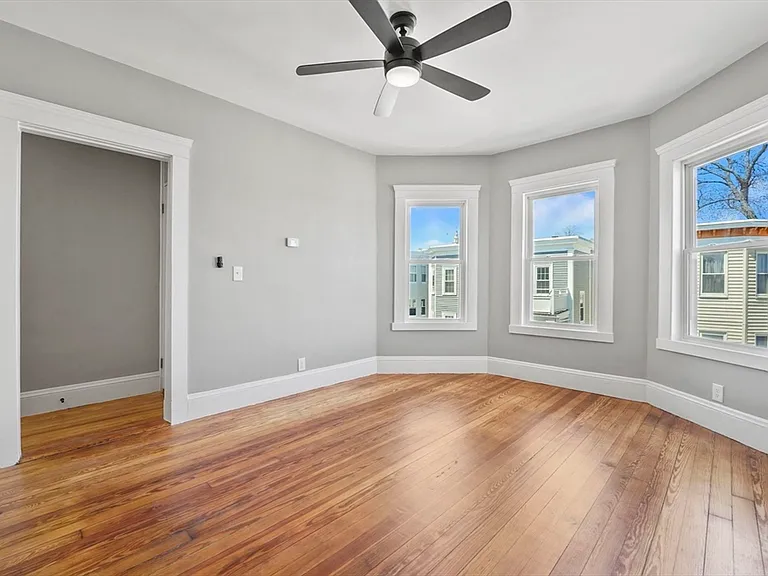 18 Lyon St #3 — Photo 20