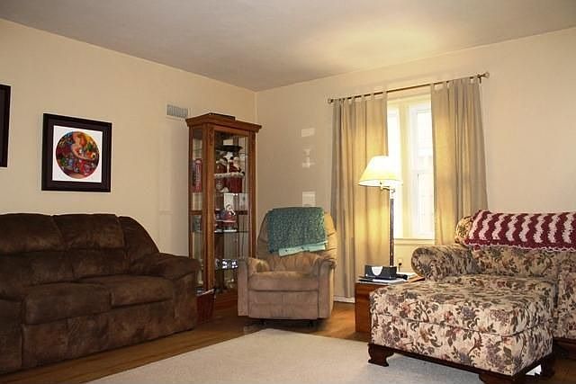 748 Hillview Ave, La Crosse, WI 54601 | Zillow
