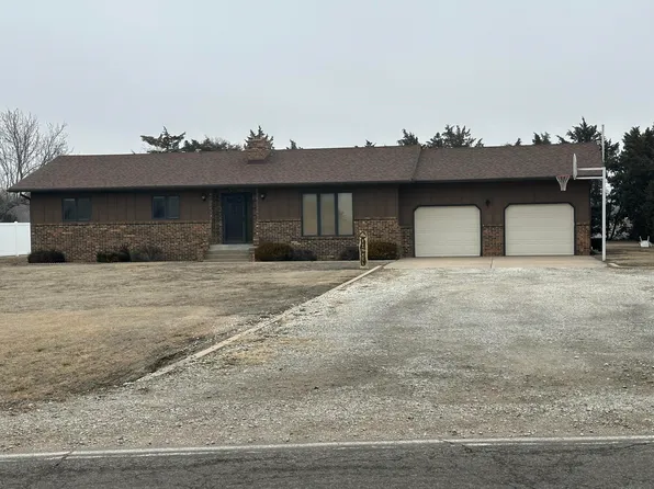 3604 Railroad Ave, Great Bend, KS 67530