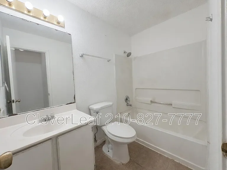 9714 Frost Plain Dr — Photo 21