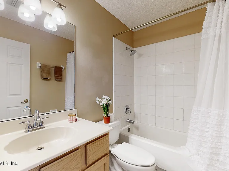 4767 Kernan Mill Ln E — Photo 3