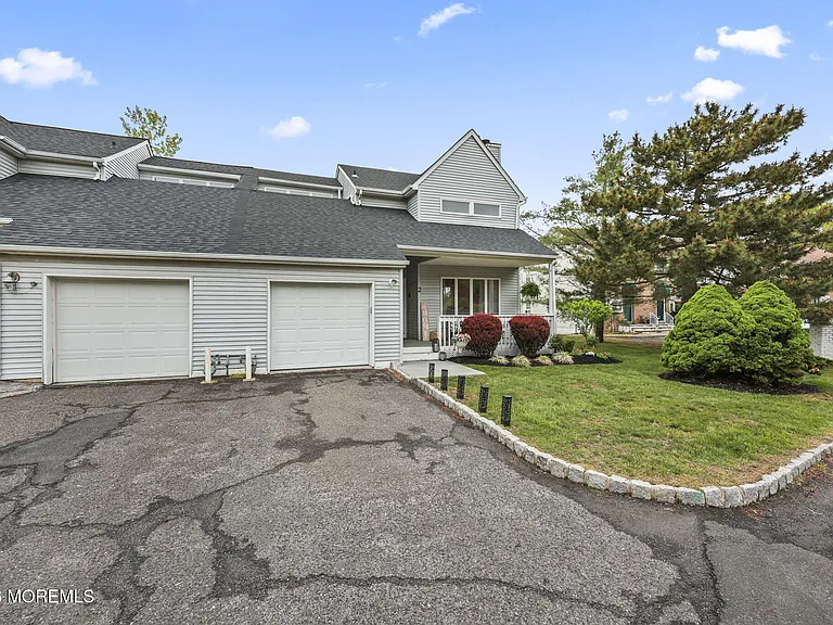 2 Oyster Creek Dr — Photo 2