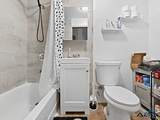 Rented by ABODE NYC LLC | media 24