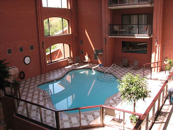 POOL & SPA