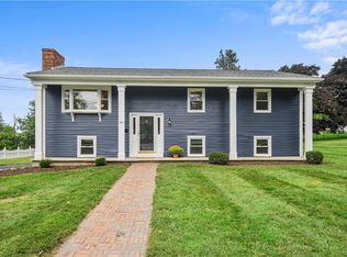 28 Williamson St, Tiverton, RI 02878