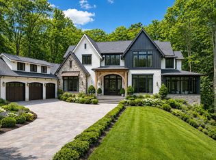 9280 Indian Hill Rd, Indian Hill, OH 45243