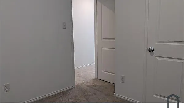 1508 Silver Oak Ln — Photo 12