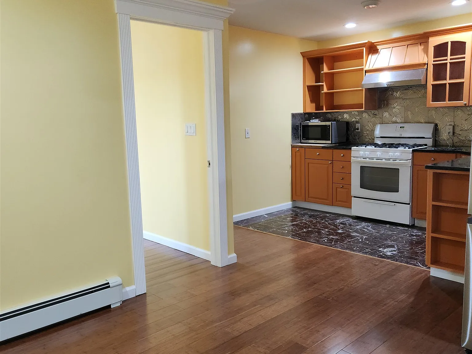 3 bed, 1.0 bath, $2,300 — Photo 3