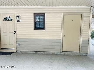 4th image of 307 Owls Nest Court
