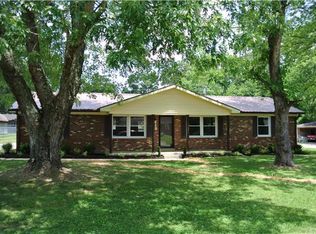 413 Crossfield Dr, Tullahoma, TN 37388