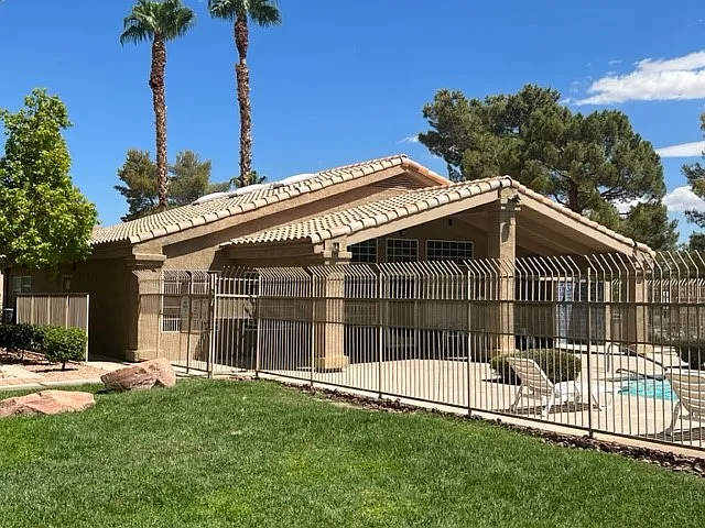 2817 Mill Point Dr — Photo 43
