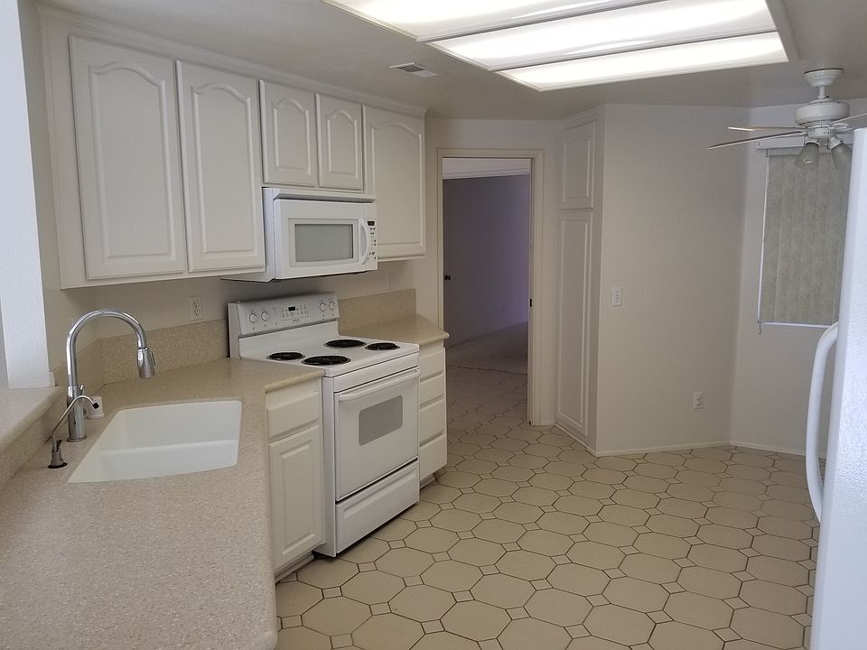 2nd image of 2226 Hilton Head Gln
