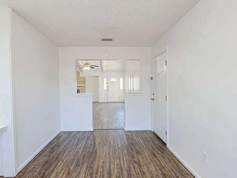 5439 40th St #B — Photo 14