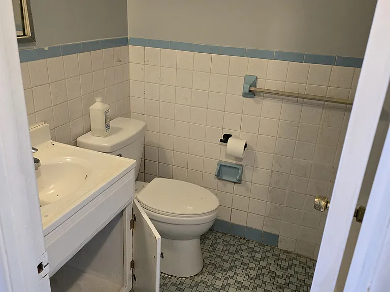 10032 Jeanes St #1 — Photo 9