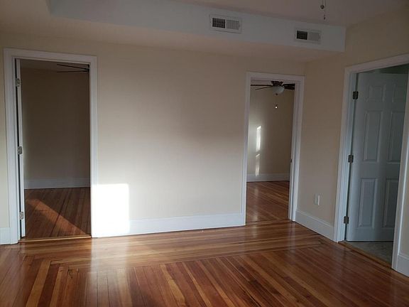3rd image of 17 Emerson St