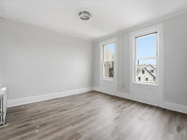 335 47th Street image 6 of 19