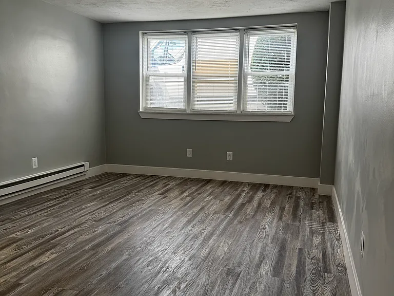337 E Grand Ave #6A — Photo 3