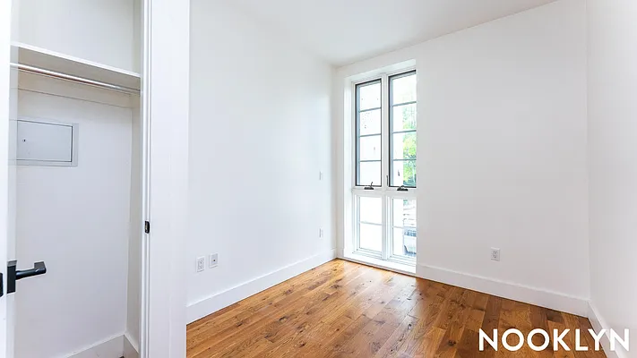 Rented by Nooklyn NYC LLC | media 42