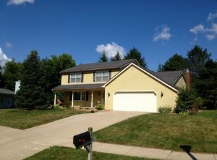 5557 Wood Valley Dr, Haslett, MI 48840