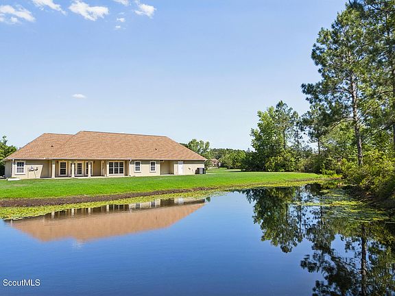 2nd image of 190 Lakes Dr