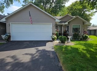 10577 Sycamore St NW, Coon Rapids, MN 55433