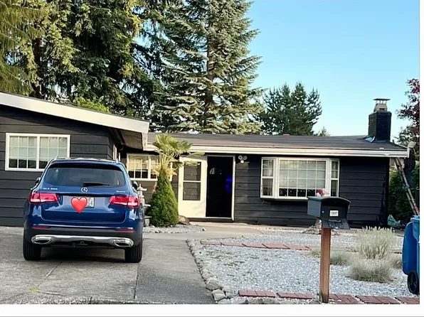 9823 S 213th Pl, Kent, WA 98031