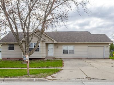 1605 S 15th St, Adel, IA, 50003