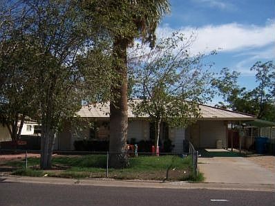 1st image of 2751 W Meadowbrook Ave