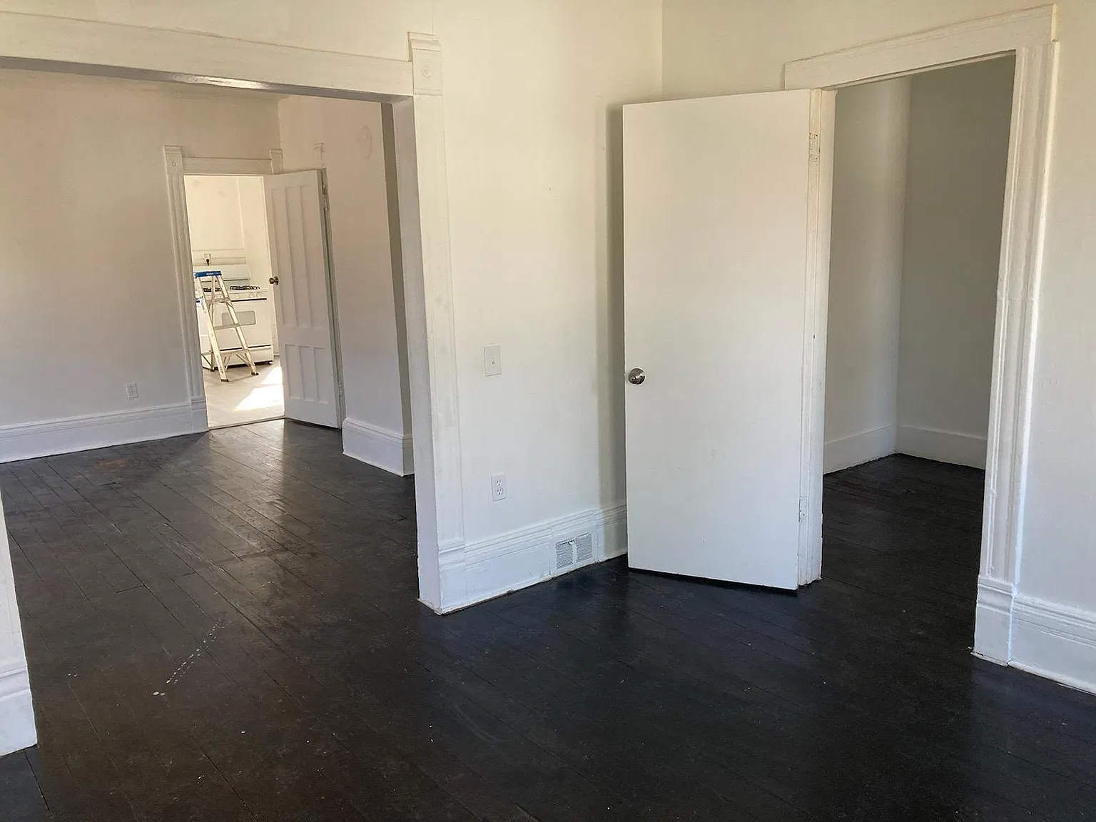 2 bed, 1200 sqft, $1,390 — Photo 4