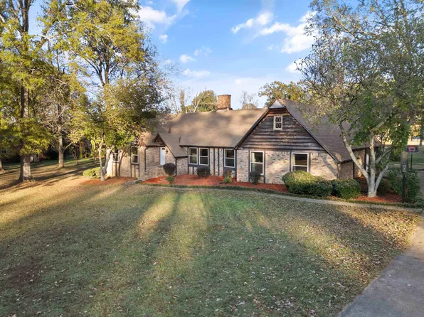 1506 Country Club Dr, Red Bay, AL 35582