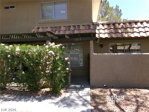 1813 Plum Ct #B Photo 1