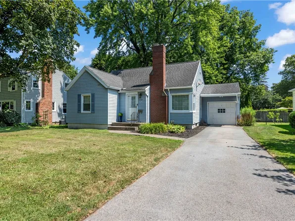 114 Clovercrest Dr, Rochester, NY 14618