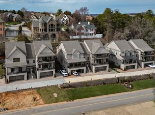 8953 Linksvue Dr, Knoxville, TN 37922