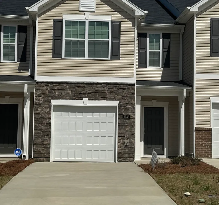 1343 Amberview Ln #1