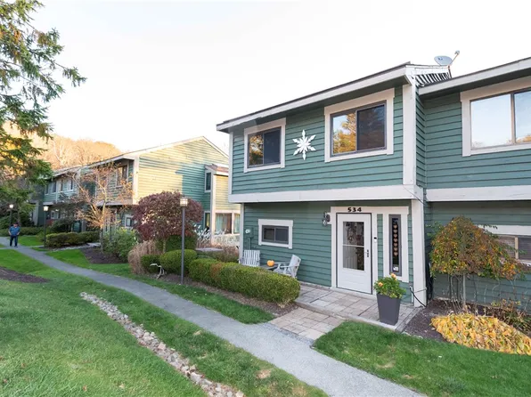 534 Kooser Cir, Hidden Valley, PA 15502